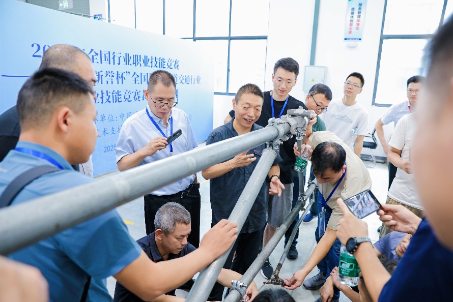 1760062313798620.jpg 703047596408901.jpg